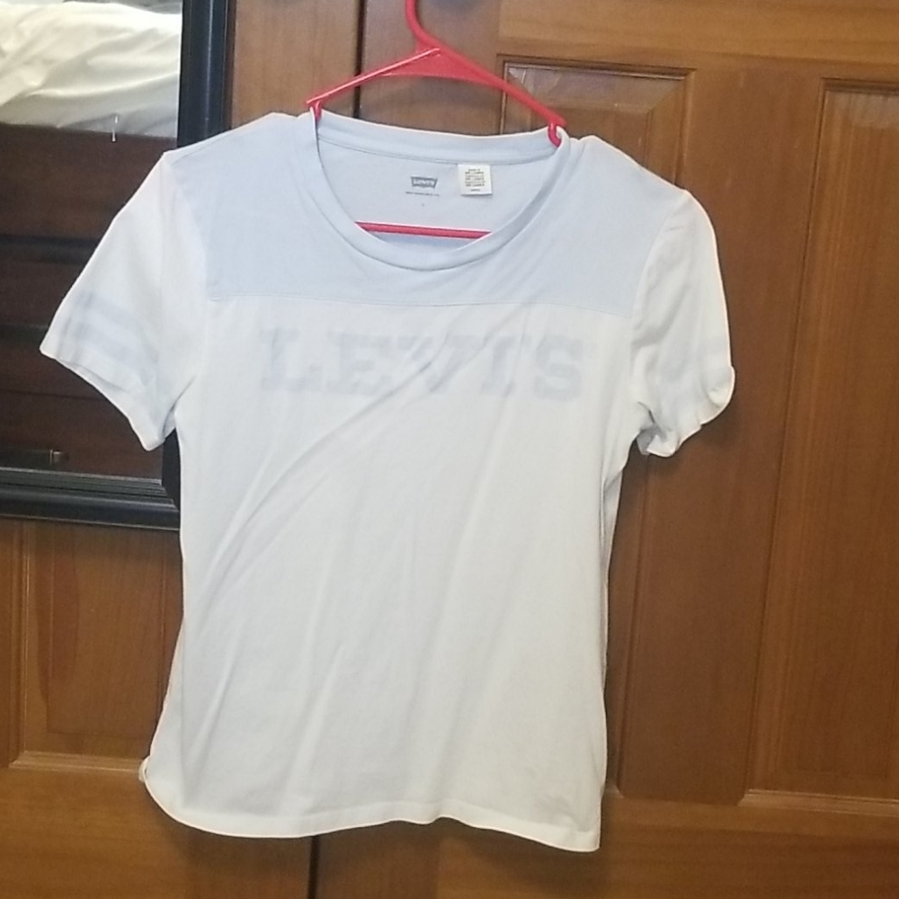 Levi's T-shirt